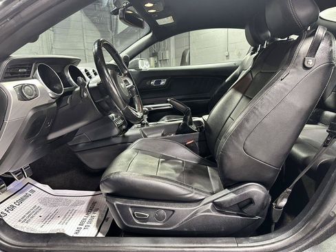 Used 2018 Ford Mustang Premium RWD image 13
