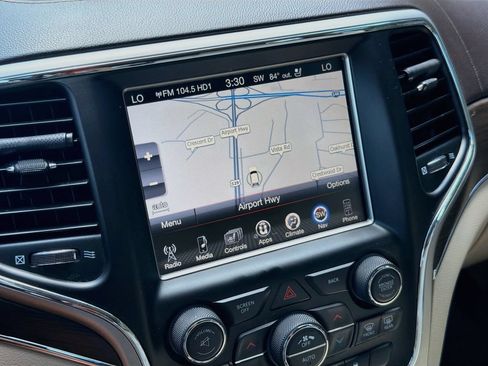 Used 2016 Jeep Grand Cherokee Overland AWD/4WD image 14