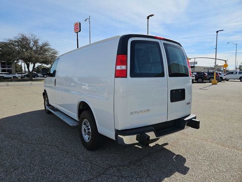 Used 2024 GMC Savana 2500 w/ Driver Convenience Package RWD image 6