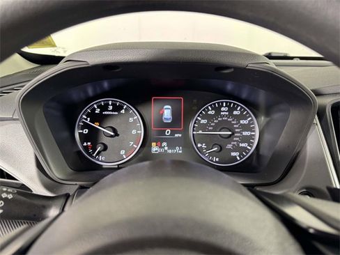 Used 2024 Subaru Crosstrek 2.0i Premium image 3