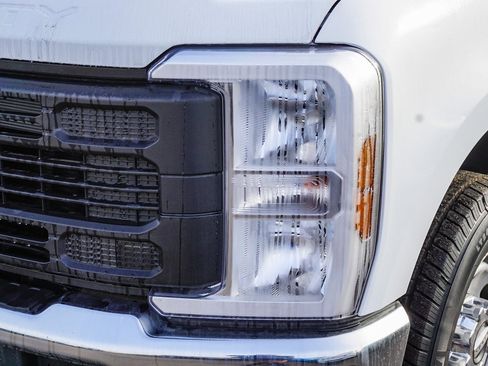 New 2024 Ford F250 XL w/ XL Chrome Package image 5