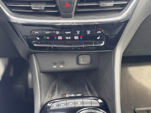 Used 2024 Buick Encore GX Avenir w/ Avenir Technology Package image 17