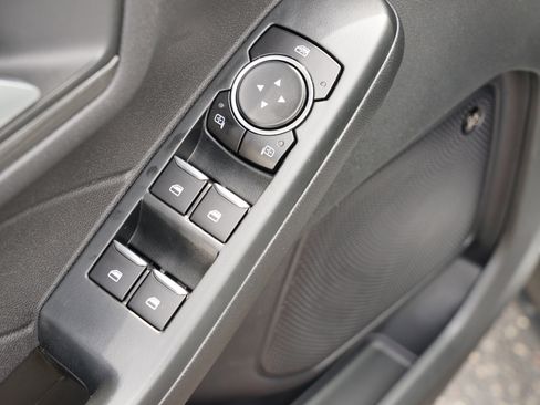 Used 2023 Ford Escape Platinum w/ Premium Technology Package image 18