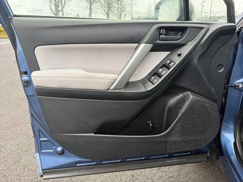 Used 2014 Subaru Forester 2.5i image 11