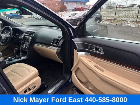 Used 2016 Ford Explorer Limited w/ Equipment Group 301A image 9