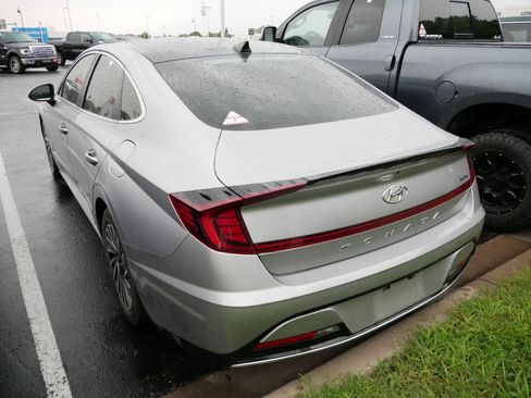 Used 2023 Hyundai Sonata Limited FWD image 5