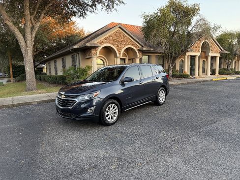 Used 2019 Chevrolet Equinox LT image 3