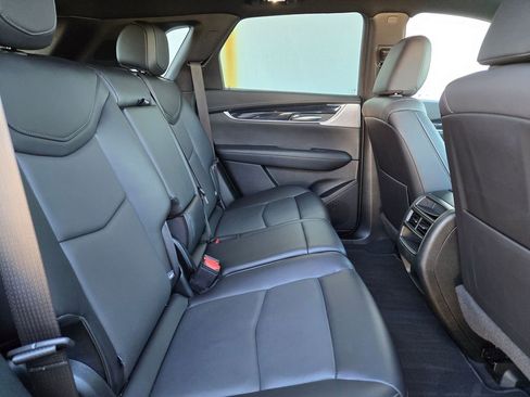 Certified 2025 Cadillac XT5 Premium Luxury image 29