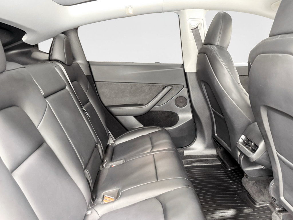 Used 2023 Tesla Model Y Performance AWD/4WD image 21