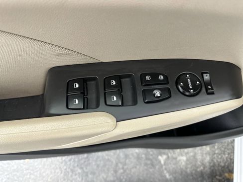 Used 2021 Hyundai Accent SEL image 17