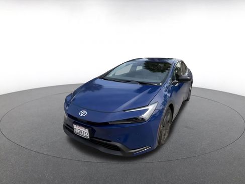 Used 2025 Toyota Prius LE image 7