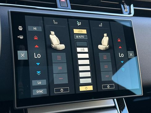 Used 2025 Land Rover Range Rover Evoque S image 27