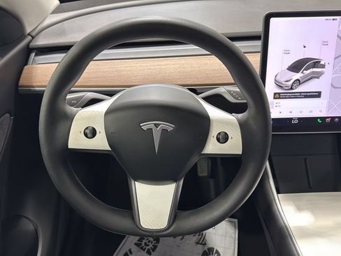 Used 2021 Tesla Model Y Long Range AWD/4WD image 20