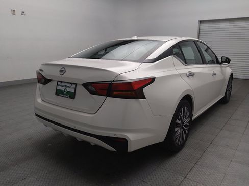 Used 2025 Nissan Altima 2.5 SV FWD image 9