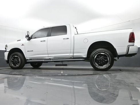 Used 2025 RAM 2500 Laramie AWD/4WD image 44