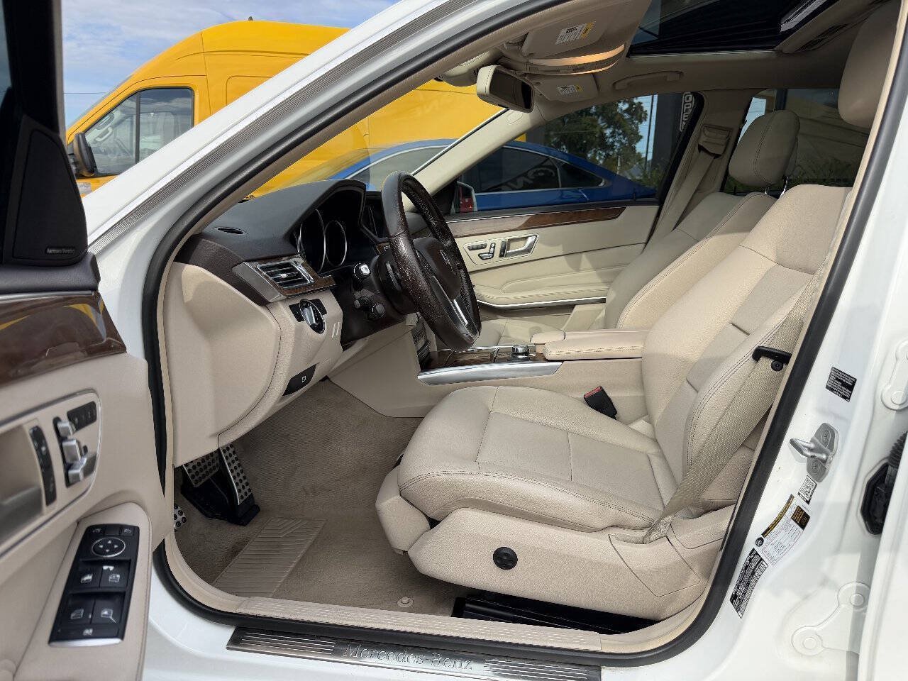 Used 2014 Mercedes-Benz E 350 4MATIC Sedan image 12
