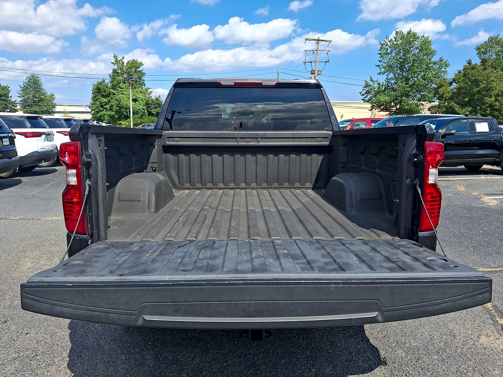 Certified 2023 Chevrolet Silverado 1500 LT AWD/4WD image 28