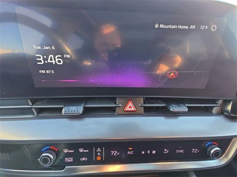 Used 2024 Kia Sportage SX image 30