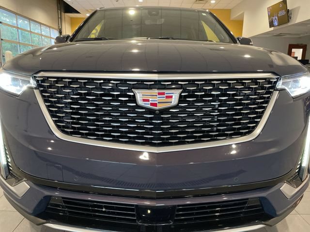 Used 2024 Cadillac XT6 Premium Luxury w/ Technology Package FWD image 10
