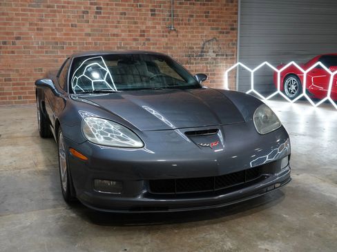 Used 2012 Chevrolet Corvette Grand Sport w/ 3LT Preferred Equipment Group image 4