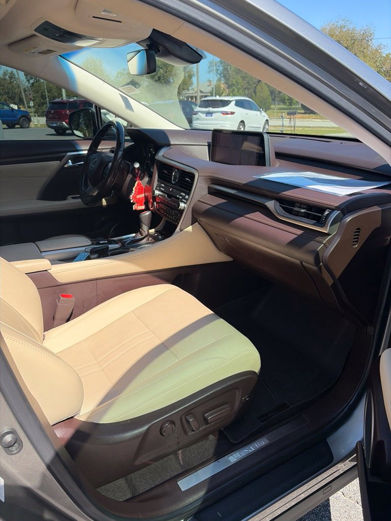 Used 2018 Lexus RX 350L Luxury w/ Accessory Package FWD image 13
