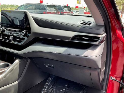 Used 2022 Toyota Highlander Limited image 18