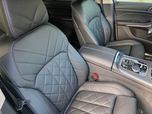 Used 2023 BMW X7 xDrive40i w/ Premium Package image 35