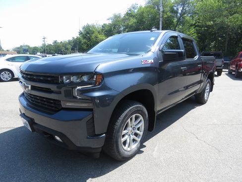 Used 2021 Chevrolet Silverado 1500 RST image 2