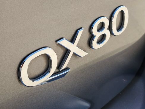 Used 2015 INFINITI QX80 2WD w/ Deluxe Technology Package image 12
