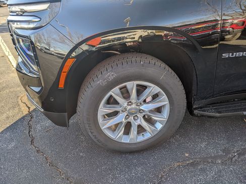 New 2025 Chevrolet Suburban Premier w/ Sun And Tow Package image 11