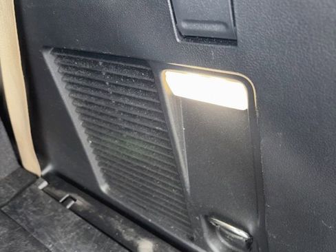 Used 2024 Ford Expedition Limited image 14