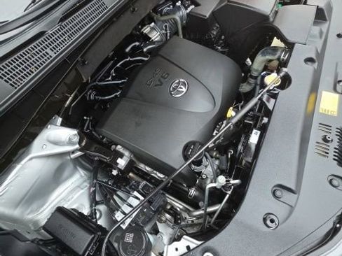 Used 2017 Toyota Highlander Limited Platinum image 25