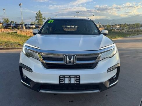 Used 2021 Honda Pilot Touring image 2