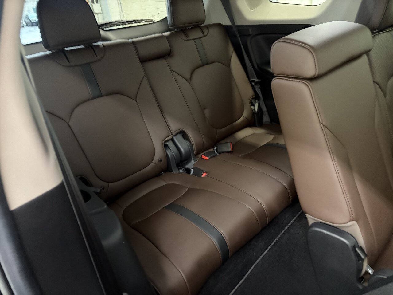 Used 2025 Honda Pilot Elite image 27