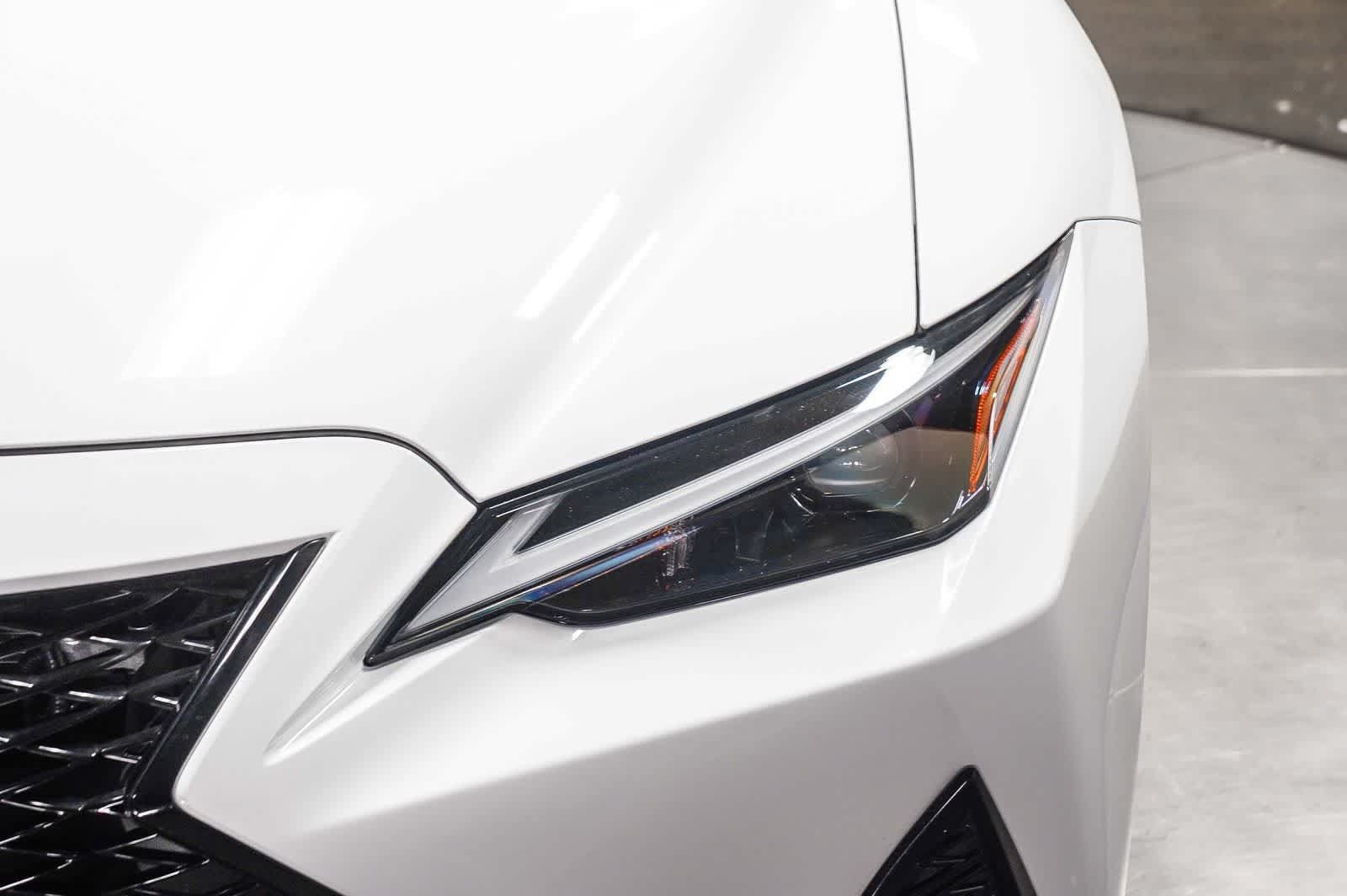 Used 2024 Lexus IS 300 F Sport RWD image 7