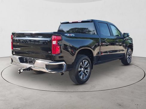 Used 2022 Chevrolet Silverado 1500 LT AWD/4WD image 5