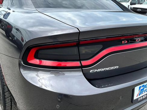 Used 2021 Dodge Charger SXT RWD image 32