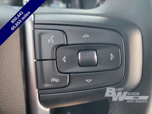 Used 2023 GMC Yukon XL SLT w/ SLT Premium Package image 14