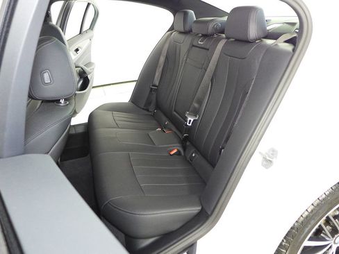 Certified 2023 BMW 530i w/ Convenience Package RWD image 21