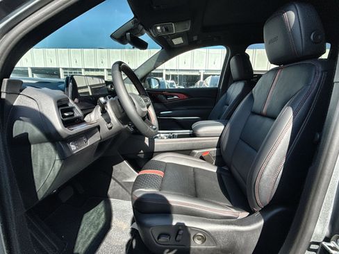 New 2026 Chevrolet Traverse RS w/ LPO, Floor Liner Package image 13