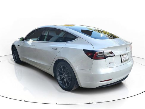 Used 2020 Tesla Model 3 Long Range image 4