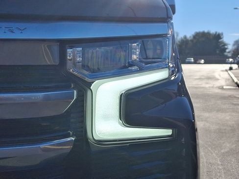 Used 2024 Chevrolet Silverado 1500 High Country w/ Z71 Off-Road Package image 8