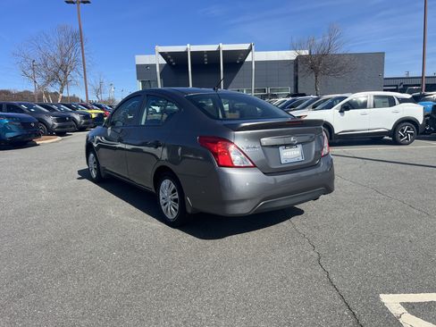 Used 2019 Nissan Versa S Plus image 7