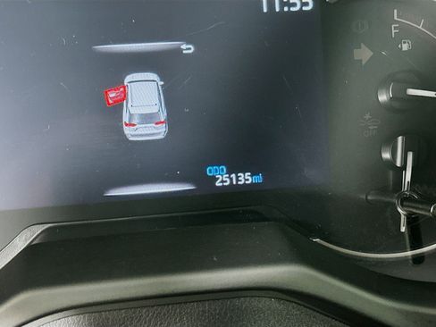 Used 2025 Toyota RAV4 LE AWD/4WD image 18