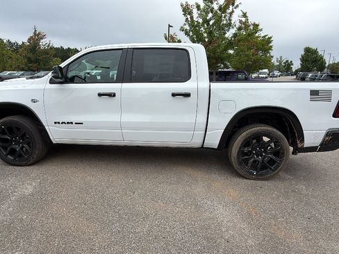 New 2026 RAM 1500 Laramie AWD/4WD image 11