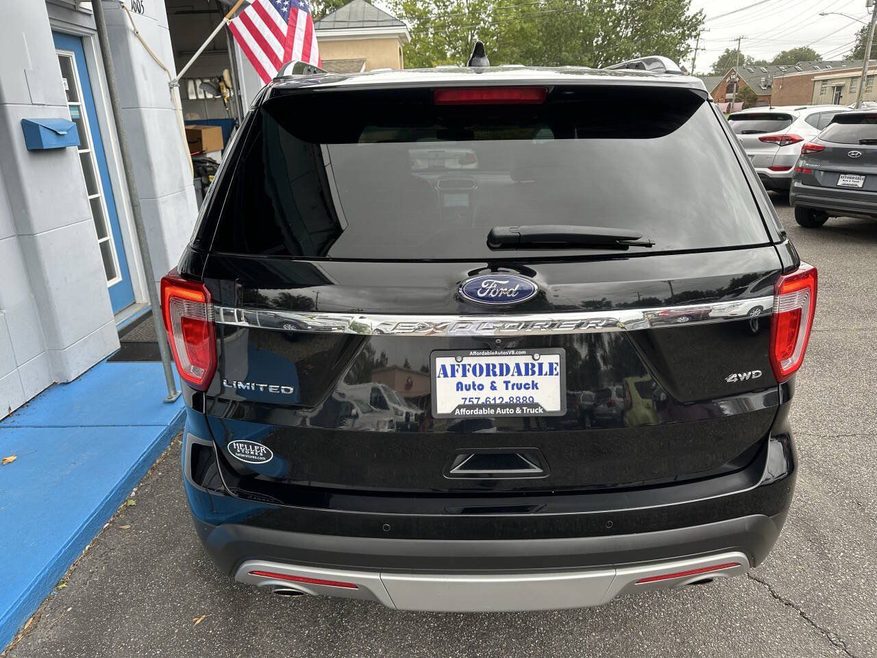 Used 2017 Ford Explorer Limited w/ Equipment Group 301A AWD/4WD image 10