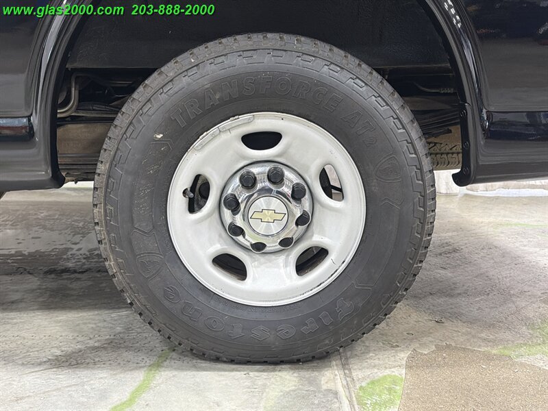 Used 2016 Chevrolet Express 3500 LT w/ LT Preferred Equipment Group RWD image 18