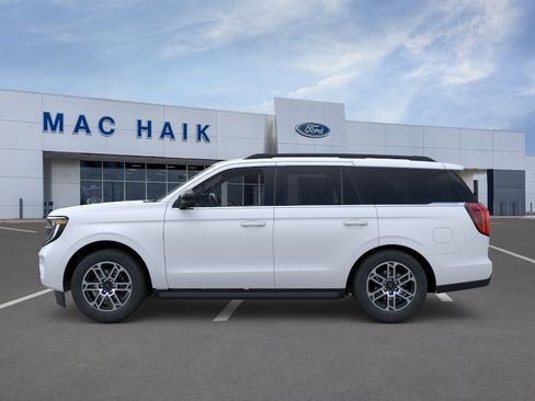 New 2026 Ford Expedition Active image 3