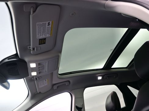 Used 2022 Ford Escape SEL w/ Technology Package image 18