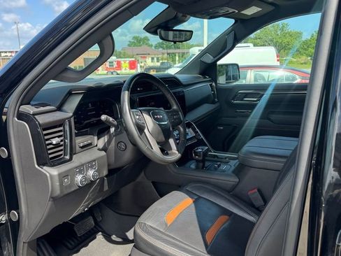 Used 2024 GMC Sierra 1500 AT4 w/ Technology Package AWD/4WD image 12